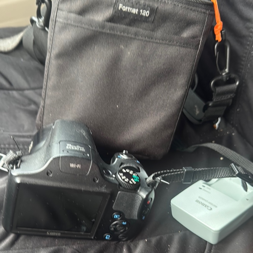 Canon Black Digital Camera with Wi-Fi